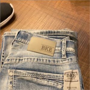 Men’s Buckle BKE jeans